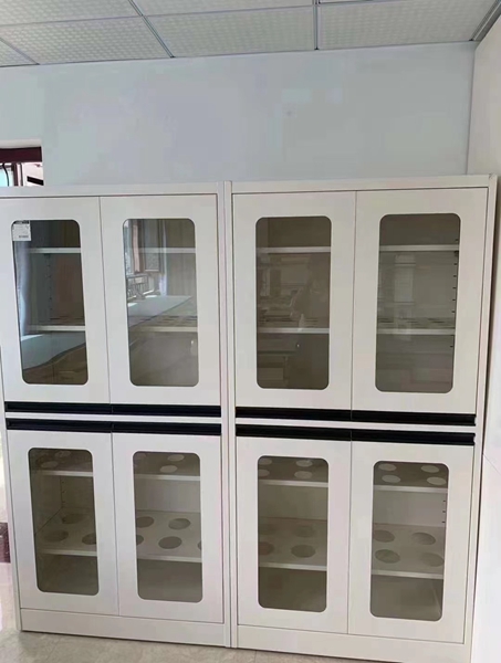 山東全鋼通風柜